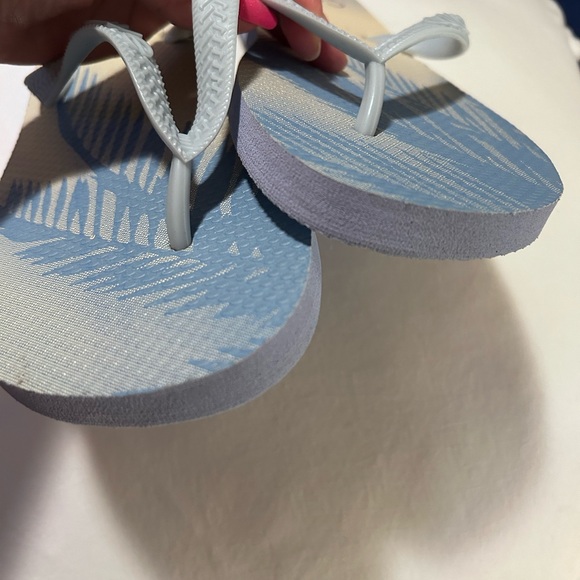 THE COVE • Blue Rubber Flip Flop Sandals • 11 - Picture 4 of 6
